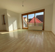 3-Zimmer-Wohnung mit Loggia, Einbauküche und Stellplatz - Uffenheim