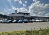 Foto - Autohaus mit Büro, Werkstatt und Ausstellungsflächen zu vermieten! + Stellflächen