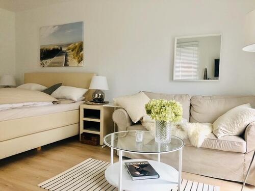 Foto - Voll möblierte hochwertige Wohnung mit Terrasse in Ostseenöhe