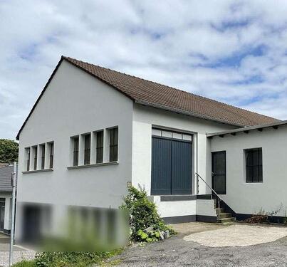 Foto - Große Halle mit viel Tageslicht als Werkstatt oder Lager in Zentrumsnähe von Mettmann
