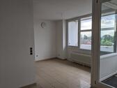 Foto - Großzügige 3-Zi. Blick ins Grüne, Loggia, EBK Schwimmbad & Sauna