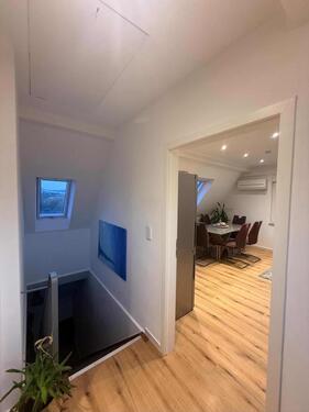 Foto - Kleine 2-Zimmer Dachgeschosswohnung in Ellhofen, frisch saniert