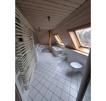 Helle 2-Zimmer DG-Wohnung in Lemgo mit großzügigem Badezimmer