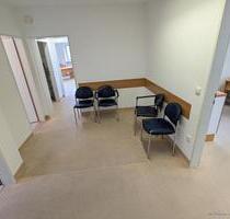 ZENTRALE BESTLAGE AM RATHAUSPLATZ, BAHNHOFSNAH, PERSONENAUFZUG, FÜR PRAXIS KANZLEI BÜRO - Weilheim in Oberbayern