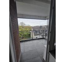 Wohnung Essen 80 qm - 1.250,00 EUR Kaltmiete, ca.  80,00 m² in Essen (PLZ: 45329) Stadtbezirk V