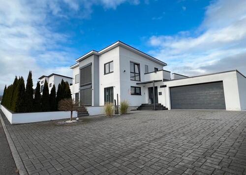 Foto - Modernes EinfamilienhausMassivhaus mit großem Garten