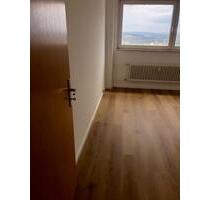 schöne 4 ZKB Maisonettwohnung mit Balkon & 2 Aufzügen & traumhaften Ausblick über Kassel ( KS-MBS50-9-10 )