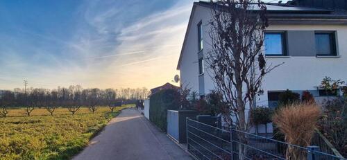 Foto - Moderne DHH in Feldrandlage Lützelsachsen Ebene