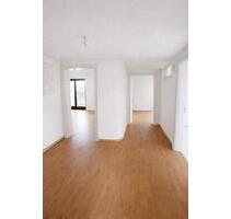 Schöne Drei Zimmer Wohnung mit großem Balkon zu vermieten - Völklingen