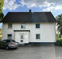 Helle 3 Zimmer Wohnung mit Stellplatz in Bad Berleburg-Rinthe