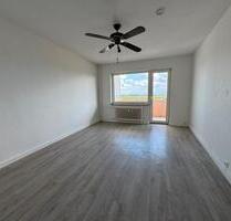 Helle 2-Zimmer-Wohnung mit Balkon & Weitblick im 6. OG - Mettmann
