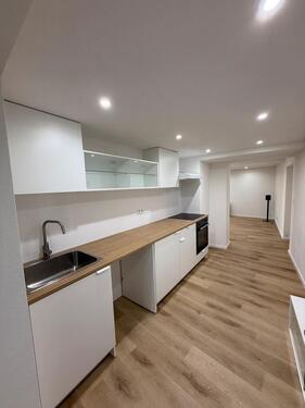 Foto - 2,5-Zi. Wohnung Kernsaniert Fußbodenheizung EBK