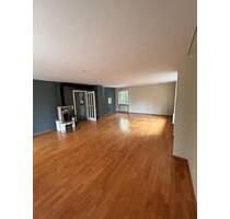 Helle, ruhige 3 Zi Wohnung, 120m² Wfl. mit Süd-Balkon - BEFRISTET - Pullach im Isartal