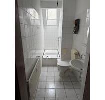 Frisch sanierte & möbilierte 2 Zimmer DG Wohnung - Essen Frillendorf