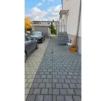 3-Zimmer Whg, DG (2.OG), Terrasse, Waschküche, Stellplatz, Garten - Obertshausen