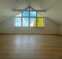 Wunderschöne, helle 3,5-Zimmer-DG-Wohnung mit Garten - Weiden in der Oberpfalz