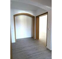 2,5-Z.-Wohnung mit Balkon und gr. Dachterrasse in Swisttal