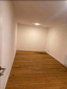 Foto - Neu sanierte Wohnung - 1.400,00&nbsp;EUR Kaltmiete, ca.&nbsp; 90,00&nbsp;m&sup2;