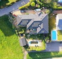 Mediterraner Wohntraum am Hohenstaufen: Exklusives Familienhaus mit Pool (ohne ELW) - Göppingen Bruckwasen