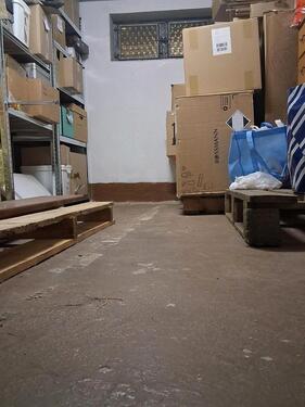 Foto - Keller, Lager, Dropbox, Garage, Miete, Lagerraum, Zwischenmiete