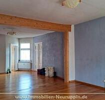 Charmante Gewerbeeinheit in Neuruppin – Helle, große Räume mit Dielen & Lehmputz