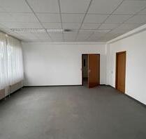 Büro‘s zu vermieten - 320,00 EUR Kaltmiete, ca.  600,00 m² in Stuttgart (PLZ: 70376) Bad Cannstatt