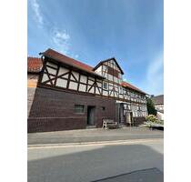 Zweifamilienfachwerkhaus mit Scheune in Söhrewald Wellerode