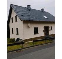 Charmantes Einfamilienhaus - 220.000,00 EUR Kaufpreis, in Hellenthal (PLZ: 53940)