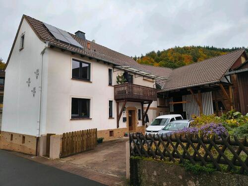 Foto - Einfamilienhaus mit Scheune bezugsfertig