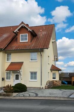 Foto - Geräumige DHH mit Garten und Balkon in Sandershausen