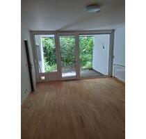 Zwei Zimmer Wohnung mit Terrasse und großzügigem Keller - Planegg