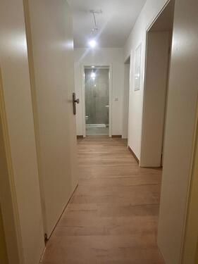 Foto - ERSTBEZUG: Kernsanierte, zentrale gelegene 3-Zimmer-Wohnung - perfekt für Paare oder WGs