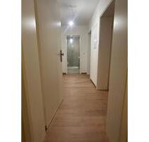 ERSTBEZUG: Kernsanierte, zentrale gelegene 3-Zimmer-Wohnung - perfekt für Paare oder WGs - Bayreuth City ERSTBEZUG: Kernsanierte, zentrale gelegene 3-Zimmer-Wohnung - perfekt für Paare oder WGs - Bayreuth City