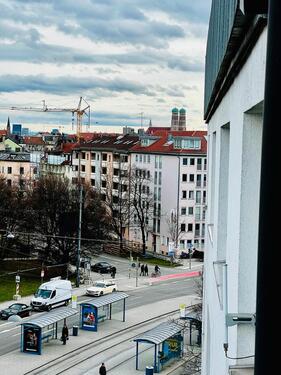 Foto - Möblierte 1-Zimmer-WHG mit Balkon – zentral, renoviert, für Firma