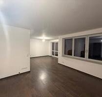 Großzügige 4-Zimmer-Wohnung mit Garten, EBK, Carport citynah - Oldenburg Drielaker-Moor