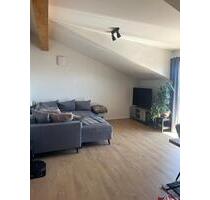 Exklusive 3-Zimmer-Dachgeschosswohnung mit Balkon: Ihr neues Zuhause in Osterhofen!