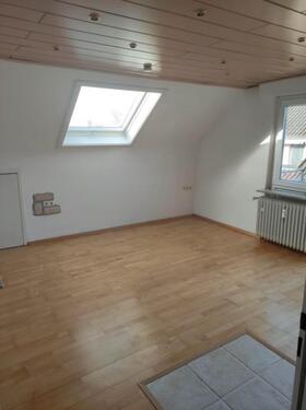 Foto - 3 Zimmer Dachgeschoßwohnung zur Miete in Schorndorf