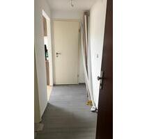 Im Herzen Walle 2,5 Zi. DG Whg. 570€ Kaltmiete - Bremen Burglesum