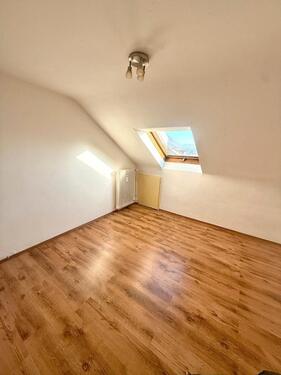 Foto - Dachgeschoßwohnung in Kuchen zur Miete