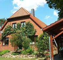 4,5-Zimmer-Wohnung mit Doppel-Carport und großen Garten - Lilienthal