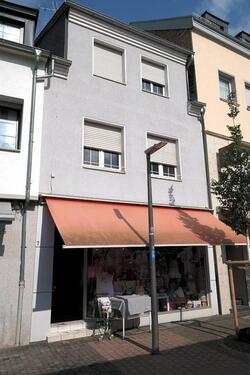 Foto - Ladenlokal mit grundsanierter 120 qm Wohnung Innenstadt