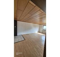 Selb Wohnung 100qm 4 Zimmer - 900,00 EUR Kaltmiete, ca.  100,00 m² in Selb (PLZ: 95100)