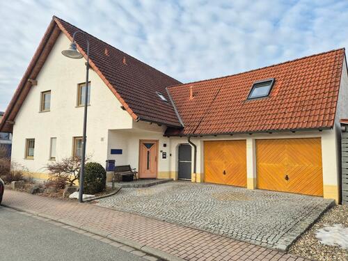Foto - Einfamilienhaus in Zapfendorf - 520.000,00&nbsp;EUR Kaufpreis, ca.&nbsp; 200,00&nbsp;m&sup2;