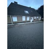 Familienhaus in İmmenstedt - 180.000,00&nbsp;EUR Kaufpreis, ca.&nbsp; 150,00&nbsp;m&sup2; in Husum (PLZ: 25813)