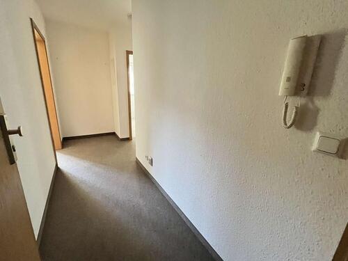 Foto - Hier wird für Sie renoviert - Gut geschnittene 2 Raum-Wohnung in Bahnhofsnähe