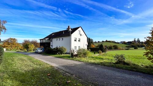 Foto - Einfamilienhaus, Mehrfamilienhaus, freistehend, Garage, Natur