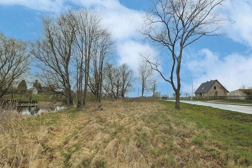 Foto - Unbebautes Grundstück innerhalb der Ortschaft