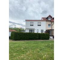 Reihenendhaus ( 1 Familienhaus ) mit Garten u. Garage +Stellplatz - Amstetten