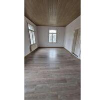 Gemütliche 2-Raum-Wohnung mit Einbauküche - Greiz