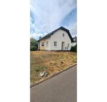 Gepflegtes Einfamilienhaus mit 800m2 Grundstück zu verkaufen - Bundenbach
